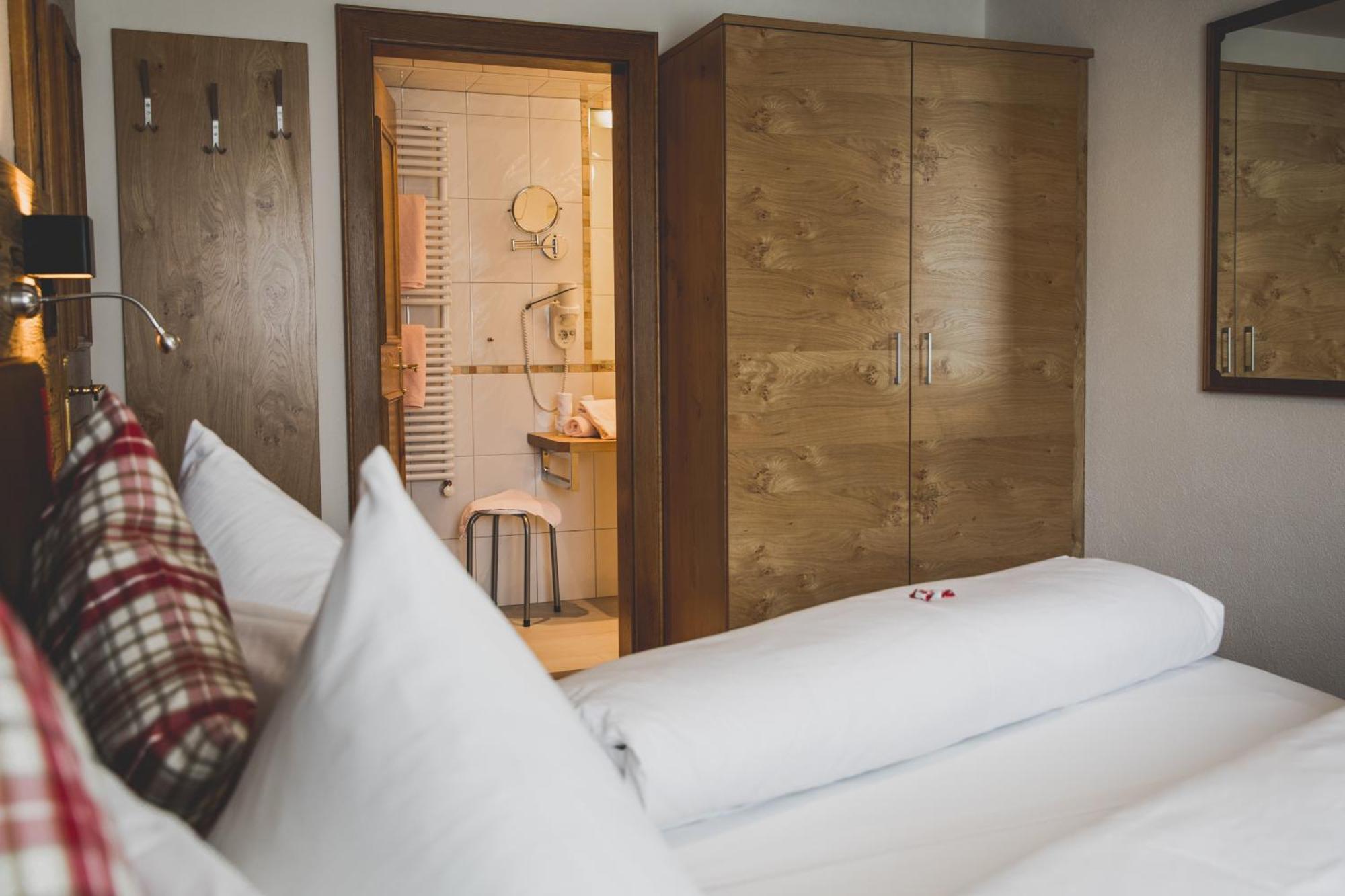 Hotel Montfort سانكت أنتون ام ارلبرغ المظهر الخارجي الصورة