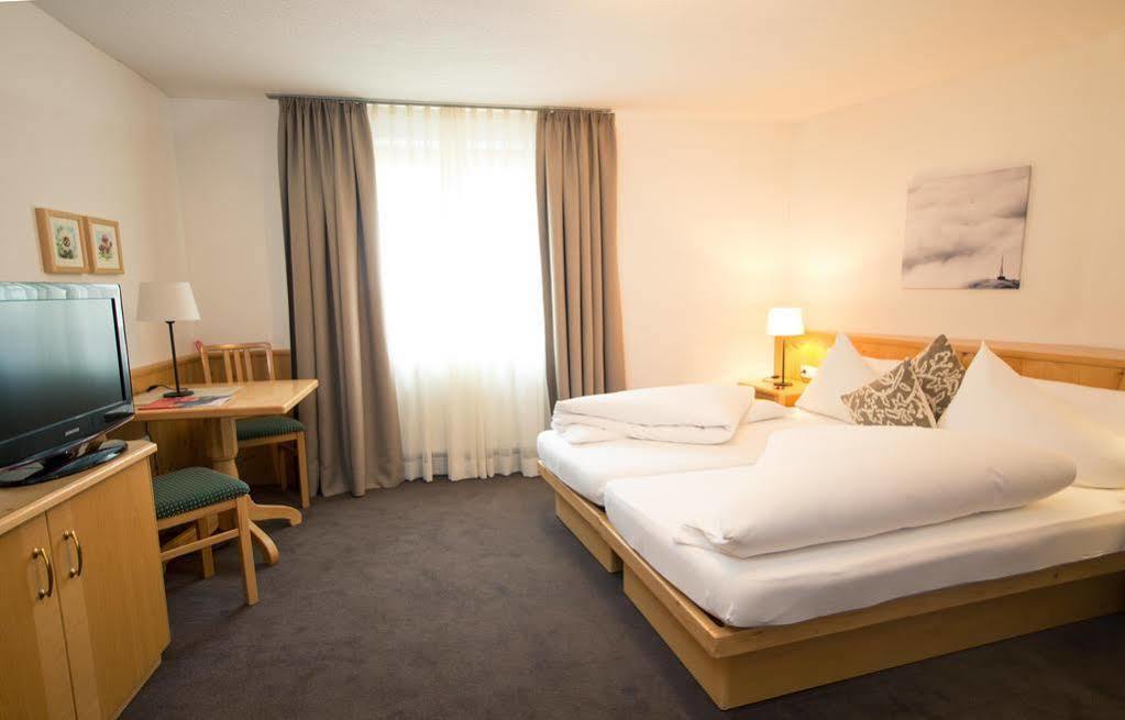 Hotel Montfort سانكت أنتون ام ارلبرغ المظهر الخارجي الصورة