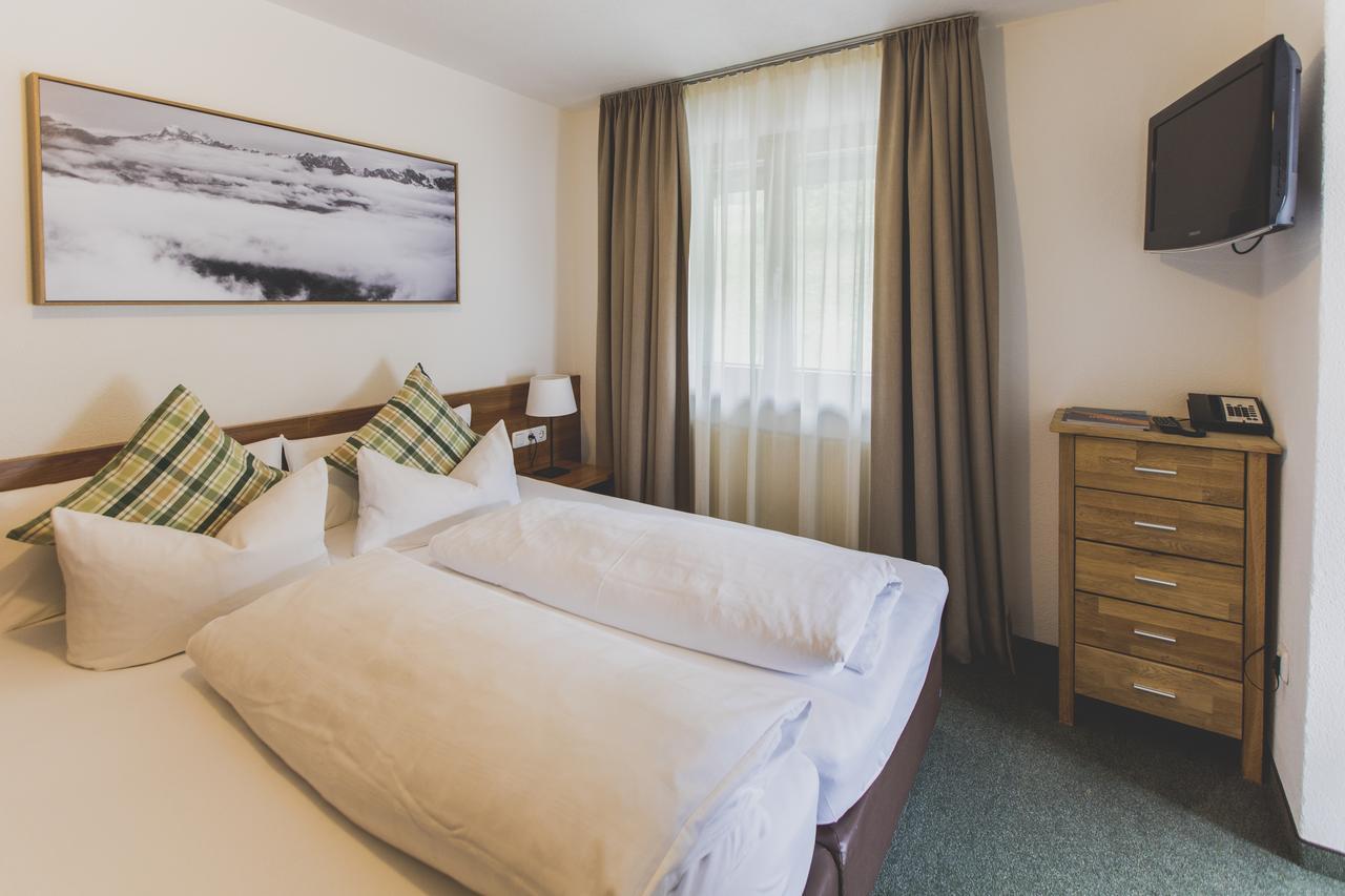 Hotel Montfort سانكت أنتون ام ارلبرغ المظهر الخارجي الصورة